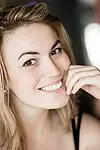 Актриса Laetitia Carrere — превью фото персоны