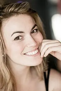 Актриса Laetitia Carrere — фото персоны