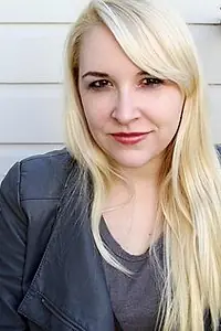 Актриса Ashley English — фото персоны