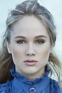 Актриса Karine Barros — фото персоны