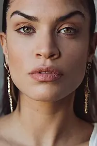 Актриса Alessandra Sironi — главное фото персоны