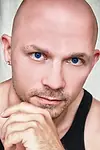 Актёр Илья Власов — превью фото персоны