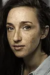 Актриса Элли Джеймс — превью фото персоны