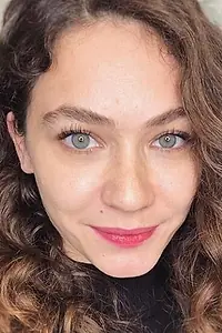 Актриса Чагла Озавджи — фото персоны