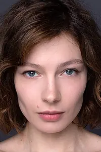 Актриса Софья Хандамирова — фото персоны