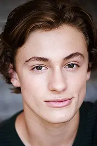 Актёр Logan Pepper — главное фото персоны
