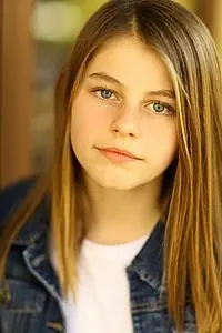 Актриса Riley Ewing — фото персоны
