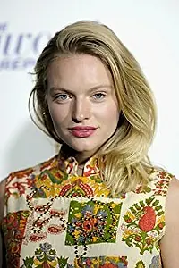 Актриса Изабелла Фаррелл — фото персоны