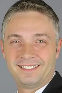 Актёр Озгюр Эльмас — фото персоны