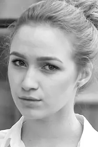 Актриса Александра Смирнова — фото персоны