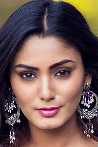 Актриса Sana Khan — фото персоны