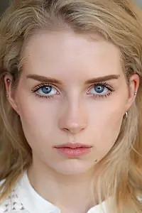 Актриса Lottie Moss — фото персоны
