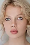 Актриса Элла Ньютон — превью фото персоны