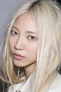 Актриса Soo Joo Park — главное фото персоны