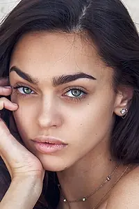Актриса Zhenya Katava — фото персоны