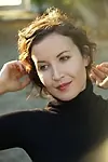 Актриса Ария Элперт Аджани — превью фото персоны