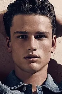 Актёр Simon Nessman — главное фото персоны