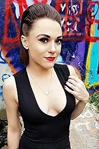Актриса Ashley Michelle Pomplin — фото персоны