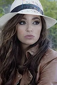 Актриса Cyrine Jarretie — главное фото персоны
