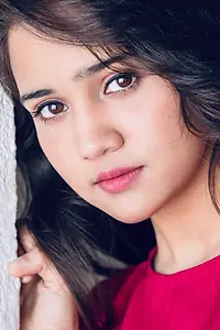 Актриса Ashi Singh — фото персоны
