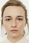 Актриса Эстер Томпа — превью фото персоны