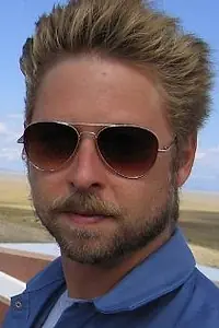 Актёр Роджер Дертинджер — фото персоны