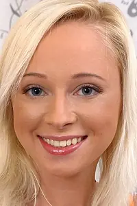 Актриса Naomi Nevena — главное фото персоны