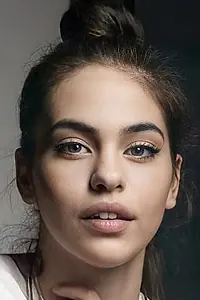 Актриса Dilara Sümbül — главное фото персоны