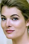 Актриса Стефани Романов — превью фото персоны