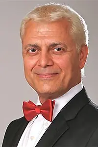 Актёр Mahmoud Shoolizadeh — главное фото персоны