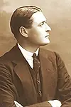 Актёр Julian L'Estrange — превью фото персоны