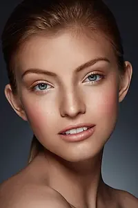 Актриса Niamh Adkins — фото персоны