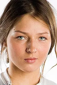 Актриса Алёна Заварзина — главное фото персоны