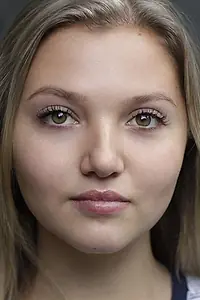 Актриса Миа Маккенна-Брюс — фото персоны