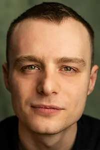 Актёр Люк Тэллон — фото персоны