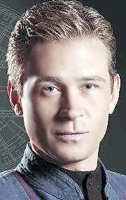 Актёр Коннор Триннир — фото персоны