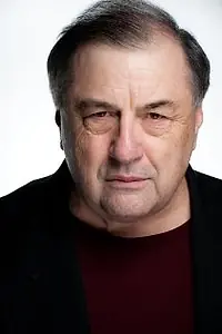Актёр Вернон Ривз — фото персоны
