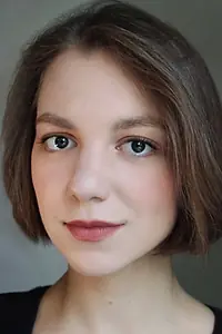 Актриса Ксения Комарова — фото персоны