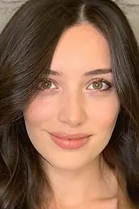 Актриса Dilaray Yesilyaprak — фото персоны
