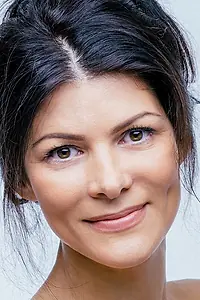 Актриса Полина Тузовская — фото персоны