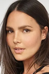 Актриса Candice Huffine — главное фото персоны