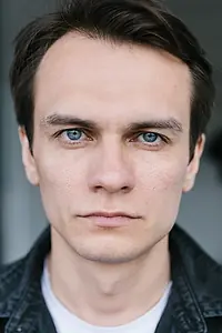 Актёр Антон Ефремов — фото персоны