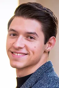 Актёр Питер Байков — фото персоны
