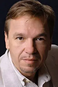 Актёр Денис Анников — фото персоны