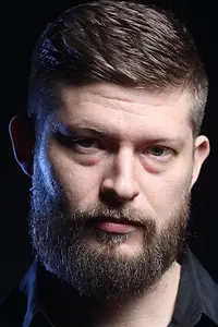 Актёр Данил Тихомиров — фото персоны