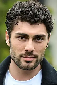 Актёр Ali Öner — главное фото персоны
