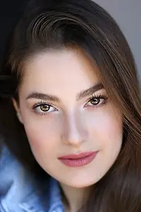 Актриса Büsra Alnitemiz — фото персоны