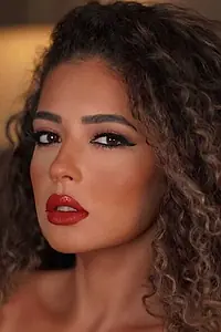 Актриса Nada Akram — главное фото персоны