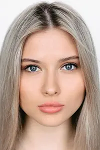 Актриса Полина Шенаева — фото персоны