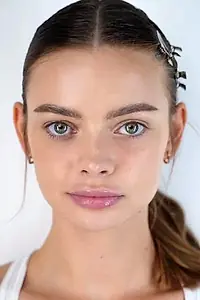 Актриса Анна Ищук — фото персоны